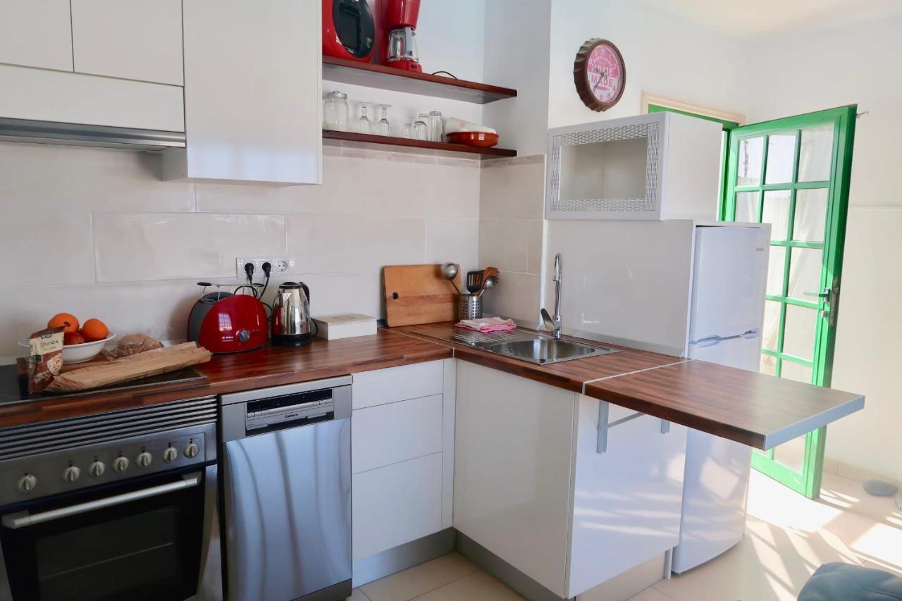 Apartment Los Zafiros In Puerto Del Carmen Aircond & Wifi & Dishwasher Tias Bagian luar foto